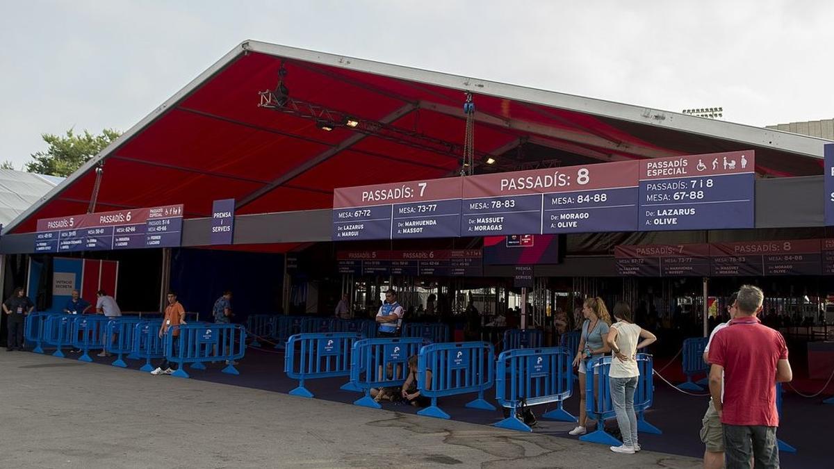 Votación en el Camp Nou en unas elecciones pasadas.