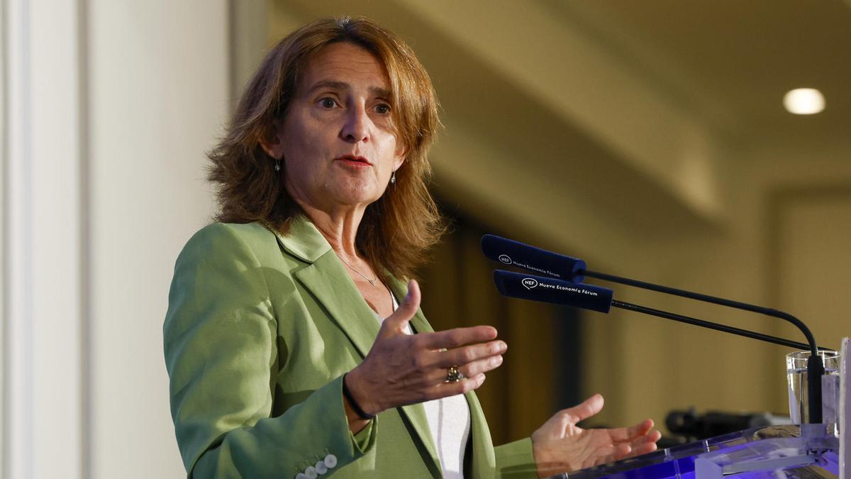 CENTROS DE DATOS | Ribera avala limitar el consumo eléctrico de los centros de datos para evitar grandes subidas de la luz