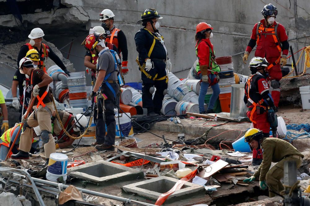 Un equipo internacinal trabaja en el rescate  del edificio de la calle Álvaro Obregón, donde se encuentra Jorge Gómez Varo.