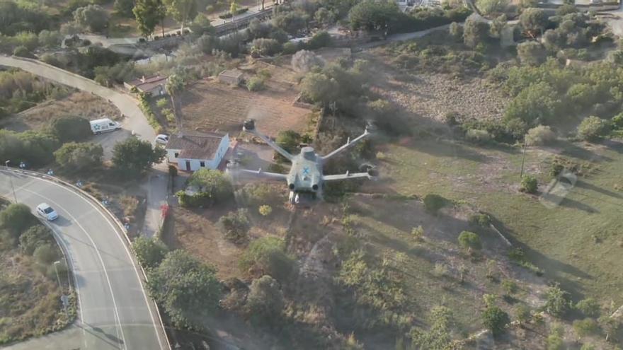 Un dron sobrevuela Santa Eulària.