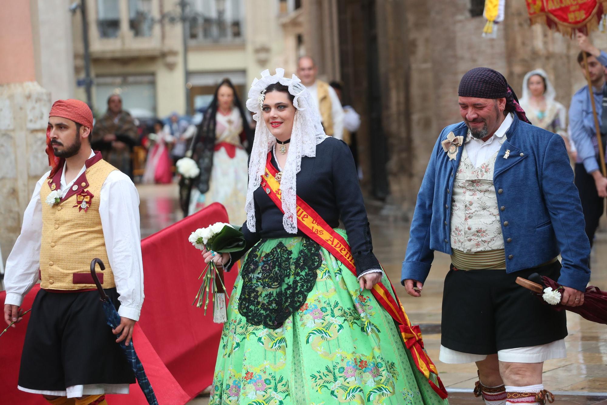 Búscate en el primer día de ofrenda por la calle de la Paz (entre las 15:30 a las 17:00 horas)