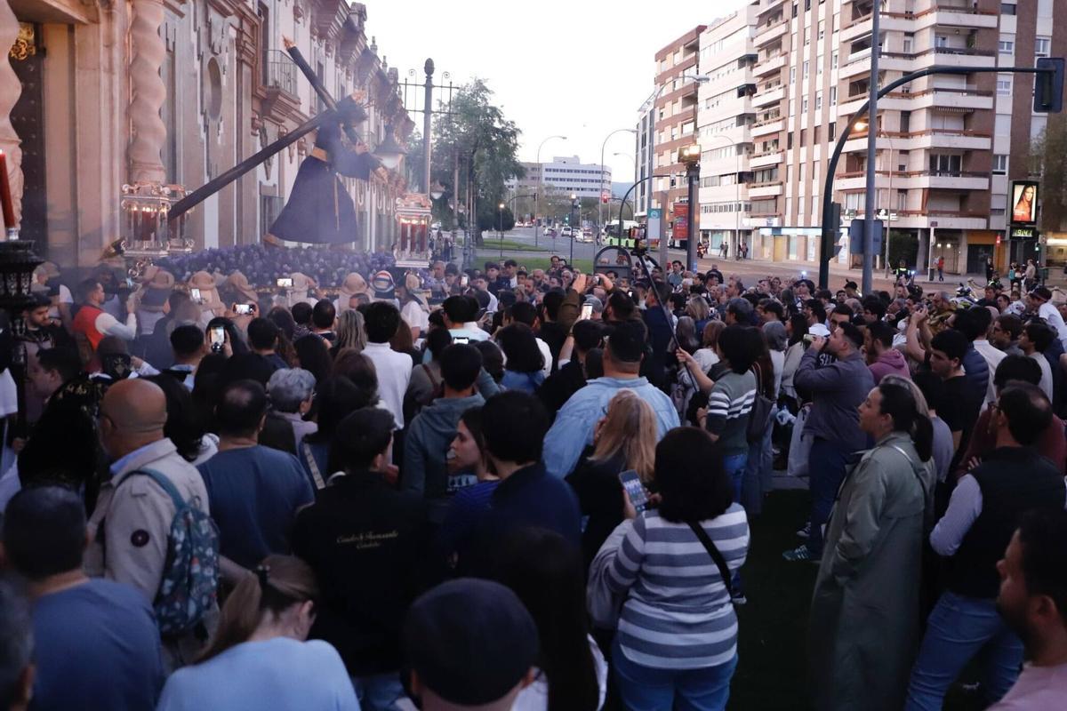 El vía crucis de la Quinta Angustia en Córdoba, en imágenes El vía crucis de la Quinta Angustia en Córdoba, en imágenes
