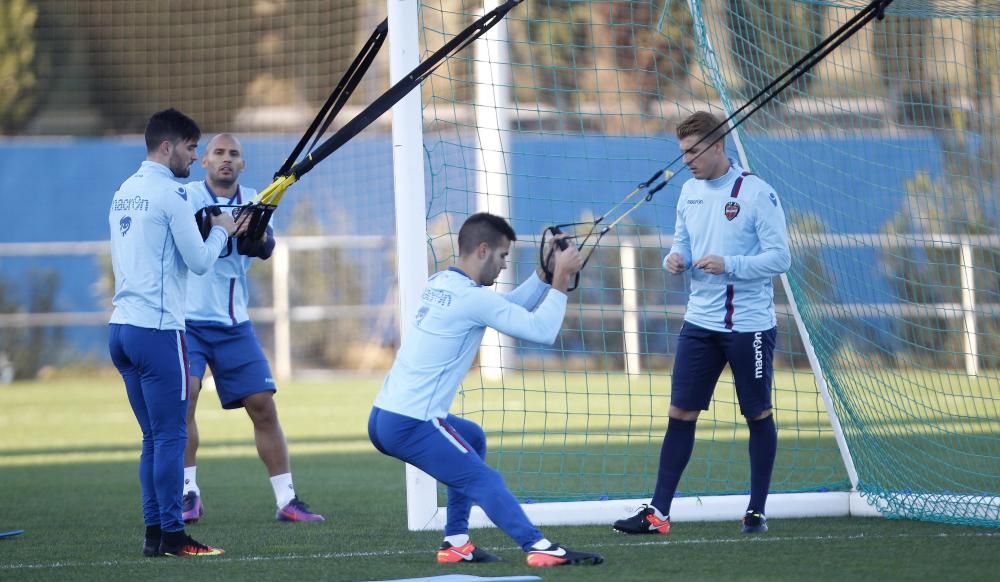 El entrenamiento del Levante UD