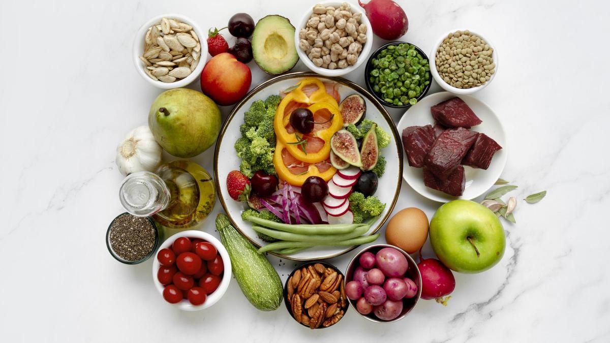 Una bona alimentació pot ajudar a mitigar els símptomes de la menopausa