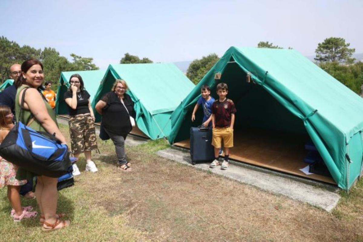 Los primeros 140 niños del campamento de A Lanzada 2026 ya duermen en O Grove.