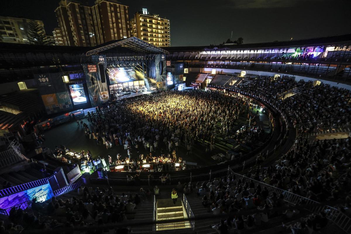 Concierto de Guitarricadelafuente en la Plaza de Toros de Málaga