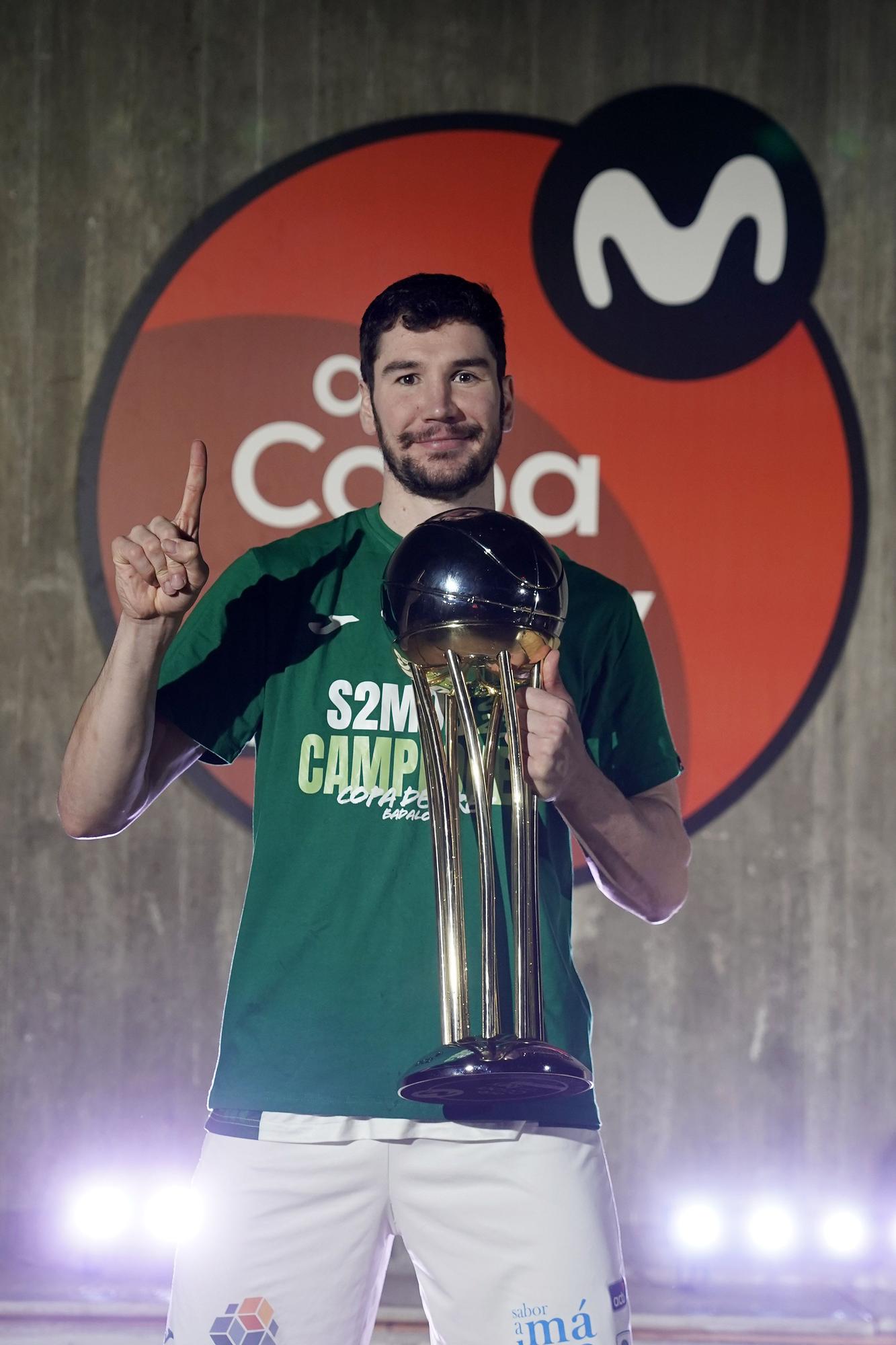 Unicaja: Los campeones de la Copa del Rey posan con el trofeo