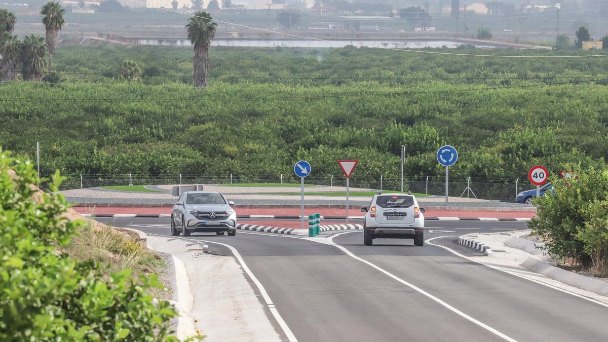 Uno de los tramos de la CV-95, que une Orihuela y Torrevieja