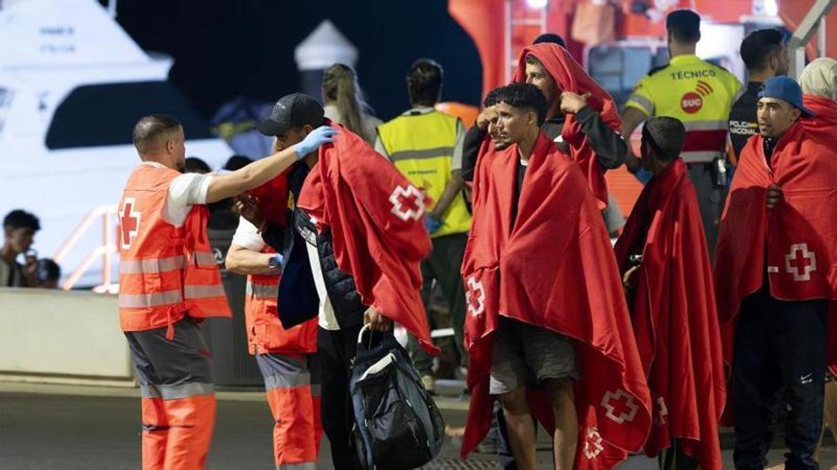 Pesadilla en la ruta canaria: violaciones y mordiscos a bordo de una patera