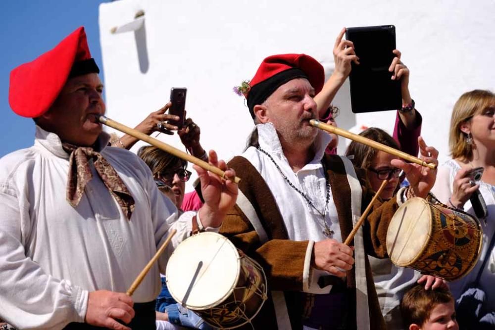 Buen día y mucha gente en Sant Josep