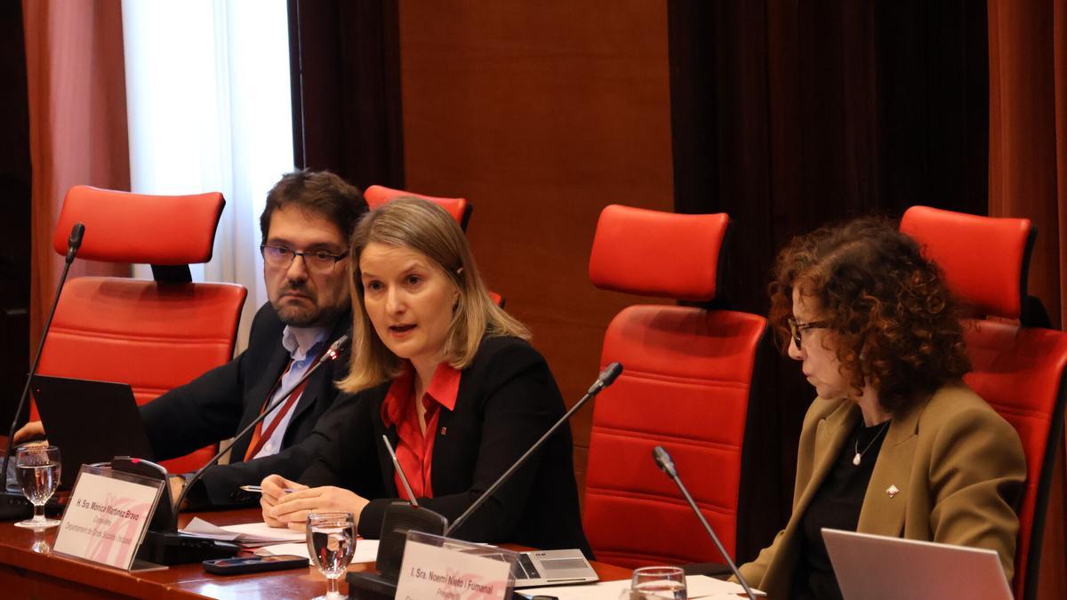 La consellera de Drets Socials, Mònica Martínez Bravo, a la comisión de Drets Socials del Parlament