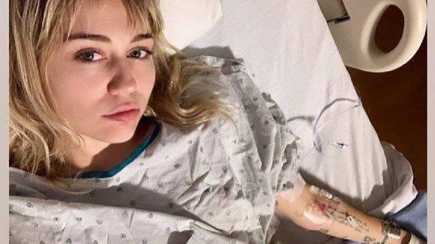 Miley Cyrus, ingresada de urgencia en el hospital