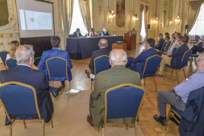 Debate sobre el proyecto turístico para el puerto de Santa Águeda