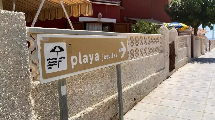 Un tiroteo en Pilar de la Horadada termina con un menor en la UCI