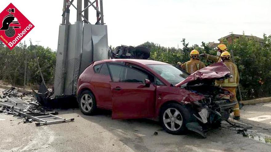 Dos heridos en un accidente de tráfico en Orihuela