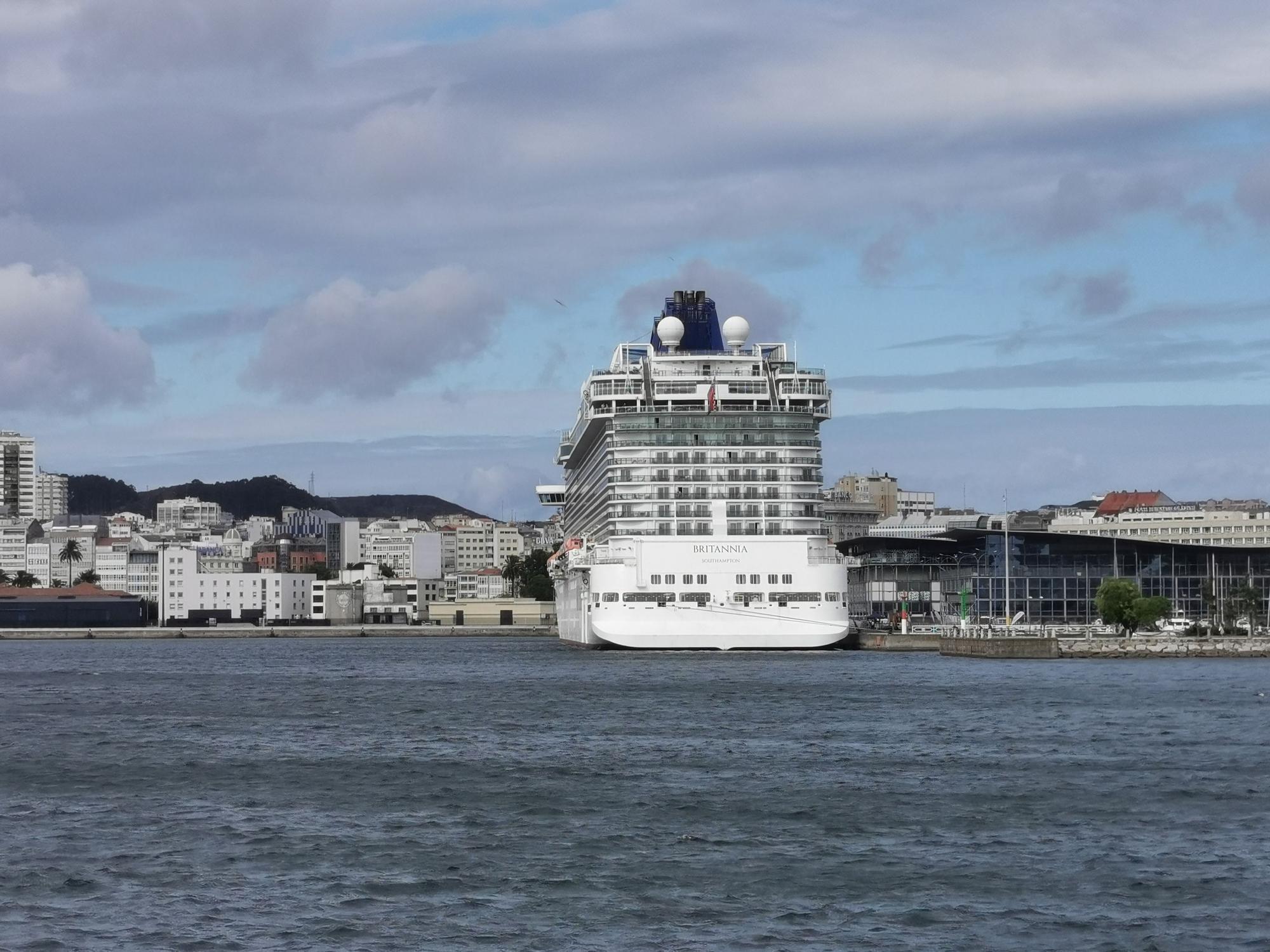 Doble escala de cruceros en el puerto de A Coruña