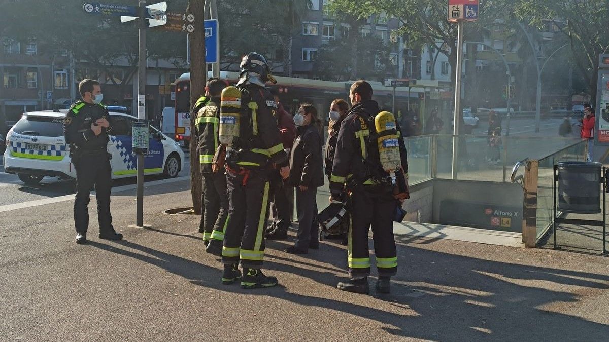 Imagen de los Bomberos de Barcelona trabajando