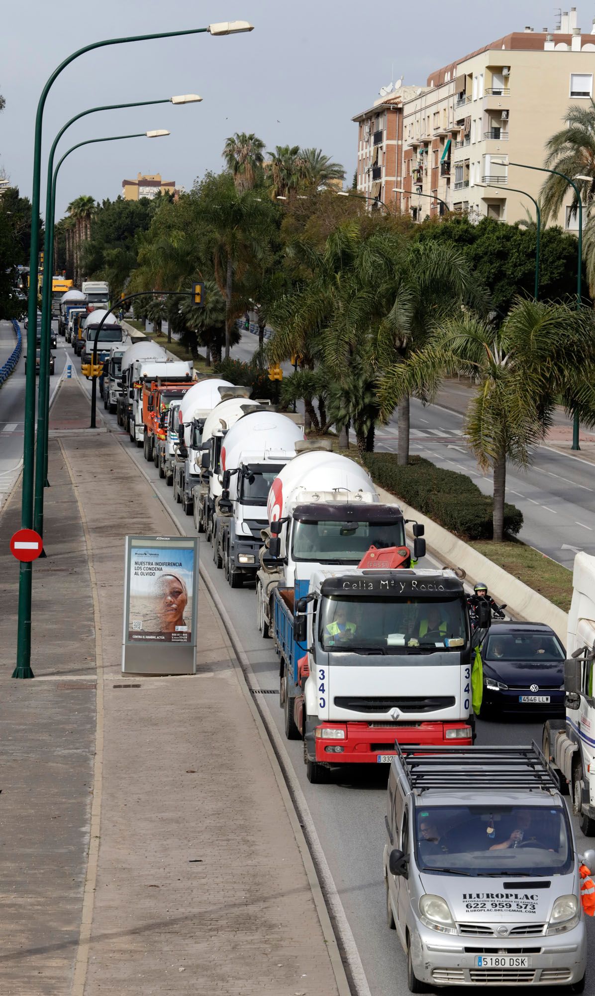 Protesta de los camioneros por el Centro de Málaga