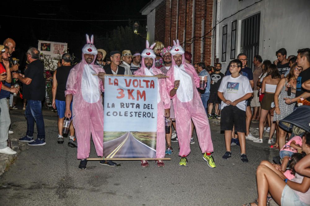 Desfile de la Nit de l'Olla de Benilloba.