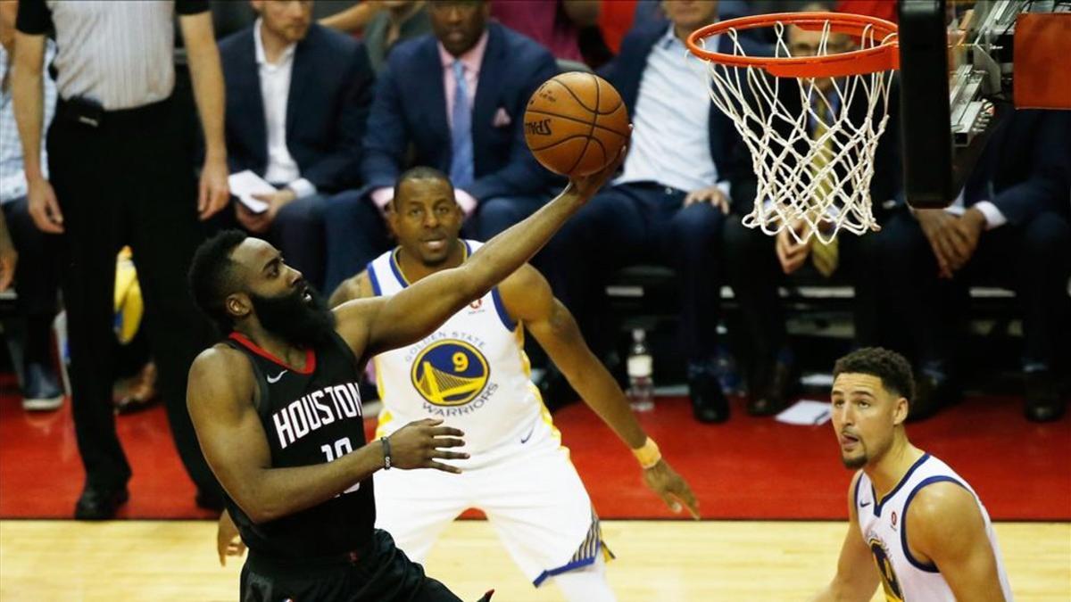 Harden, en una acción del segundo partido de la final del Oeste