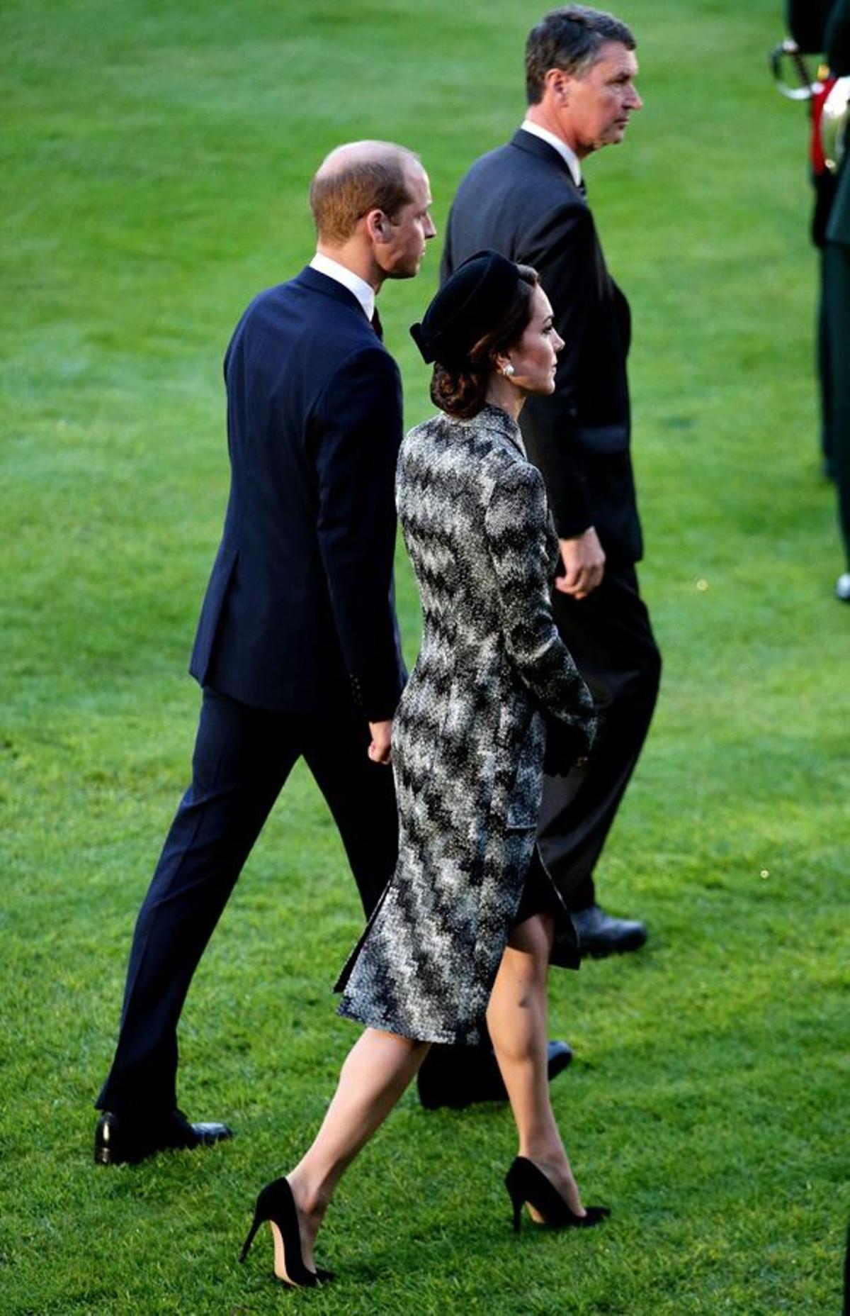 El look de Kate Middleton en la vigilia en el campo de la batalla del Somme