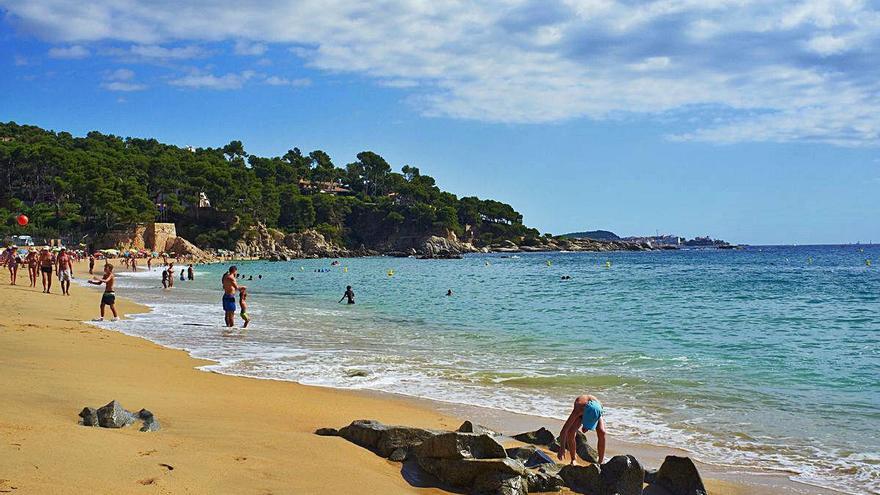 El litoral de Calonge i Sant Antoni té una extensió de tres quilòmetres. En la imatge, cala Cristus.