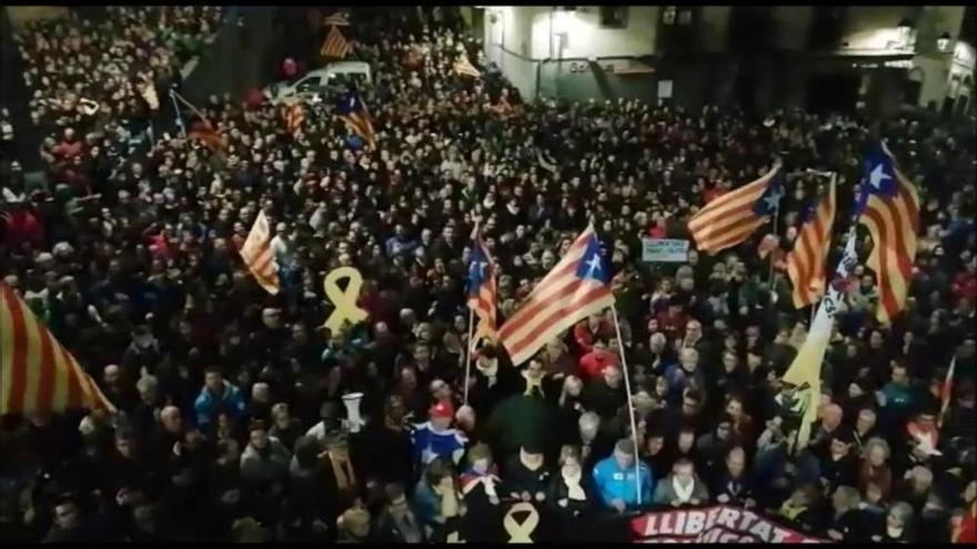 Crits de «Llibertat presos polítics» a la manifestació del 21 de febrer a Berga