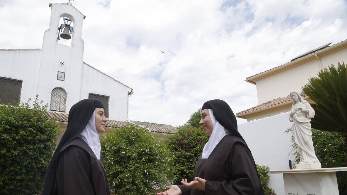 Monjas del monasterio convento de clausura de las Carmelitas del Sagrado Corazón de Jesús.