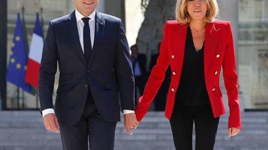 Brigitte Macron no tendrá un estatuto oficial de primera dama en Francia