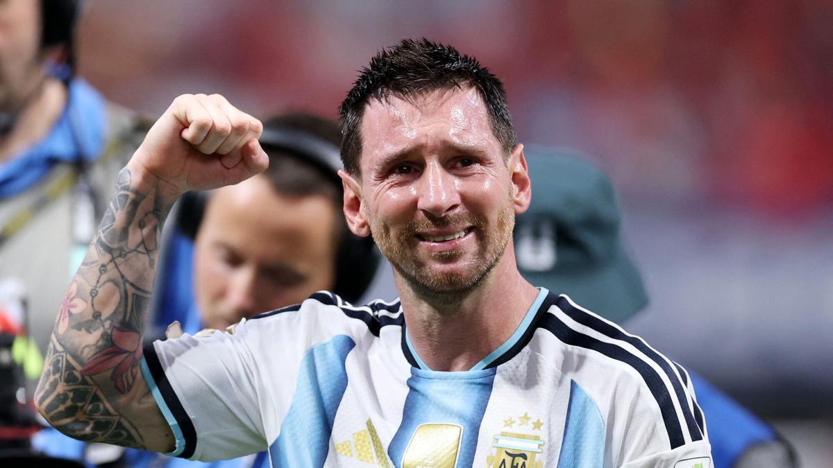La tensión acompañó de miles de aficionados argentinos durante el encuentro de octavos de final del Mundial frente a Egipto