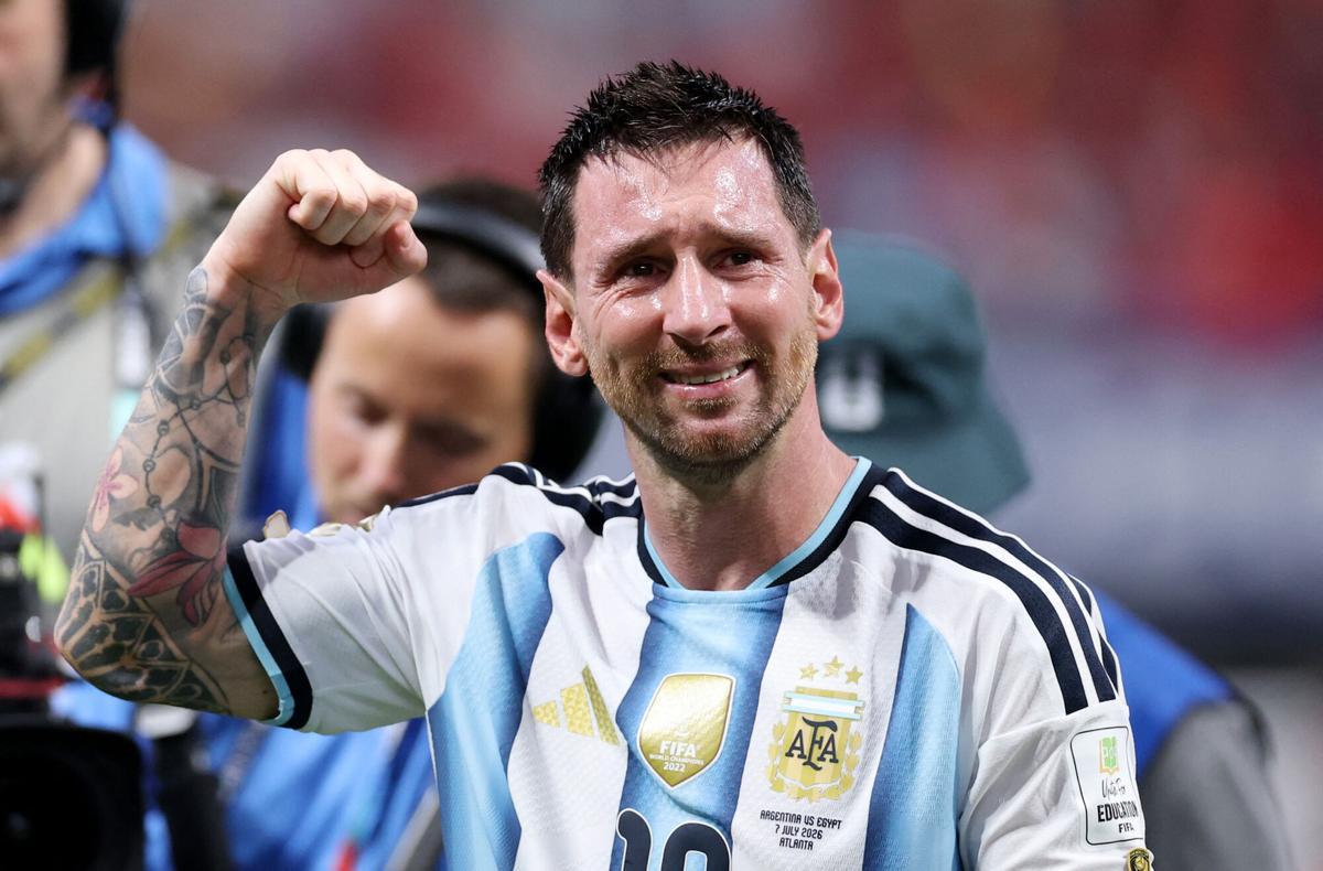 Lionel Messi, lloroso, al final del partido en el que Argentina remontó un 0-2 para batir a Egipto por 3-2.