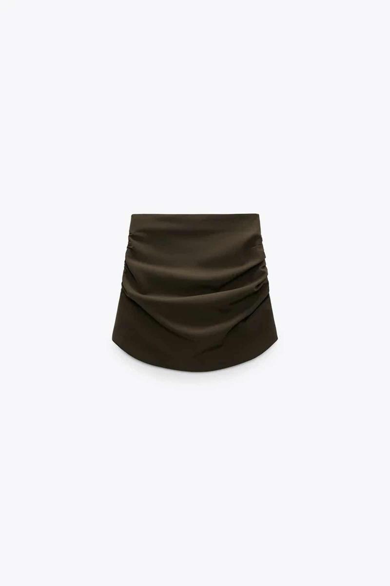 Minifalda con pliegues de Zara