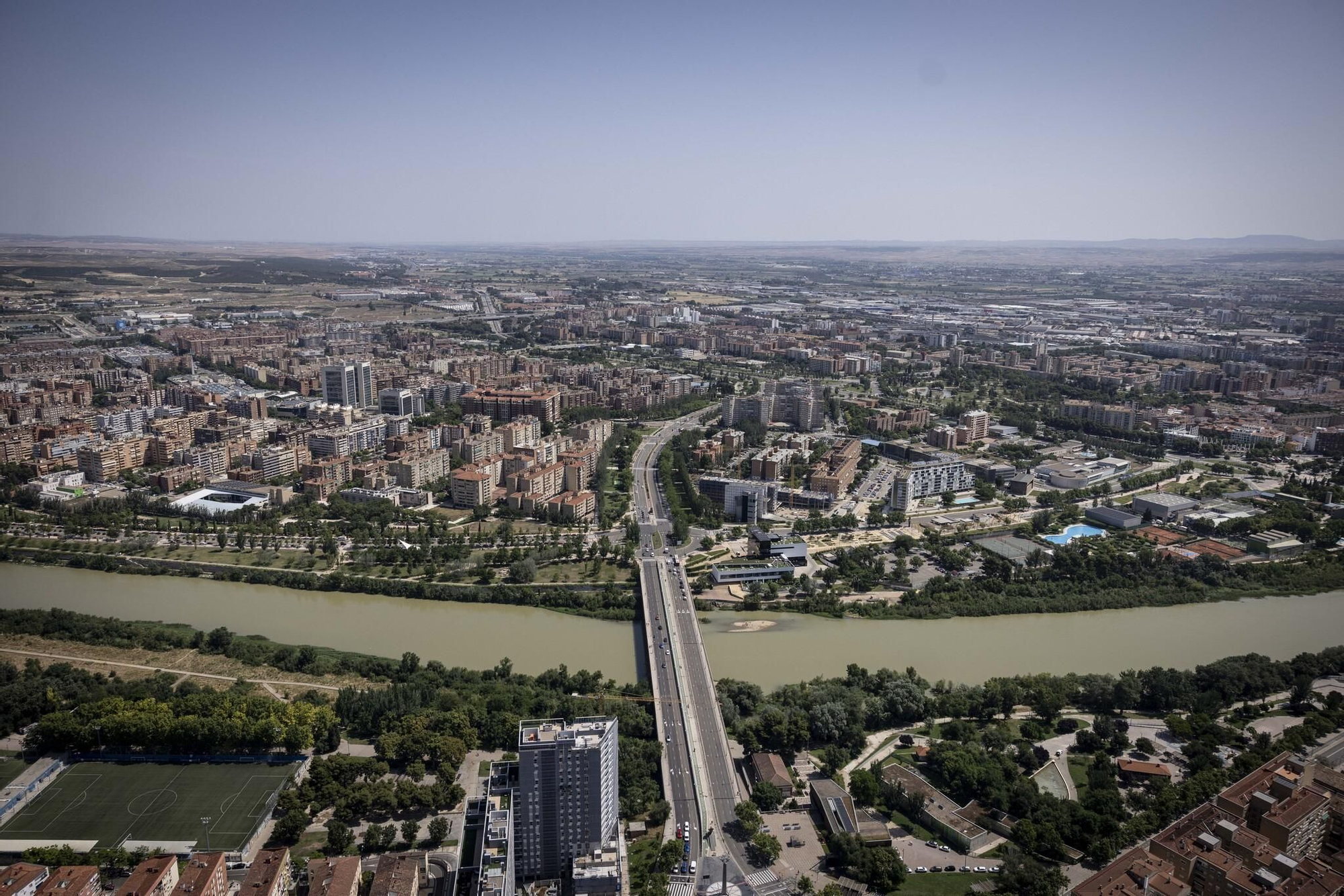 Así se ve Zaragoza desde el helicóptero de la Unidad Aérea de la Policía