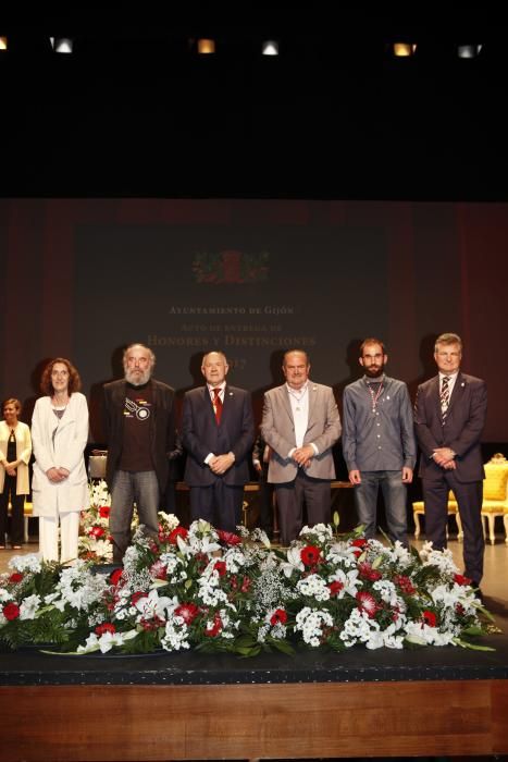 Entrega de medallas y distinciones de Gijón