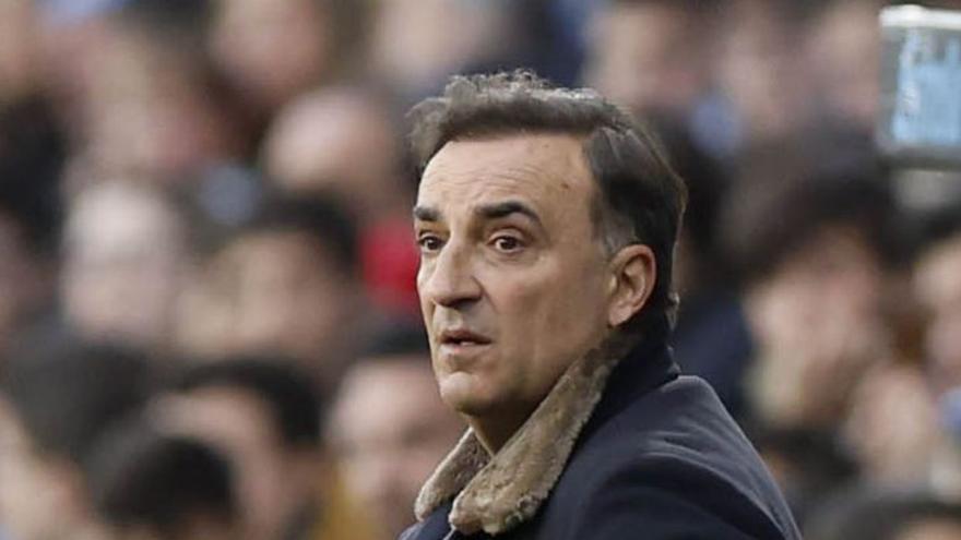 Carvalhal, durante el último partido ante el Atlético. // ALBA VILLAR