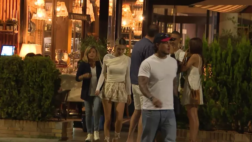 Terelu Campos y Alejandra Rubio callan bocas disfrutando de una cena familiar junto a Carlo