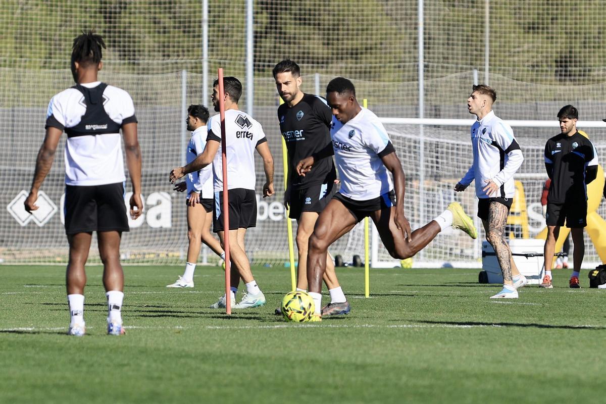 Así ha sido el penúltimo entrenamiento del Castellón antes de visitar al Valladolid