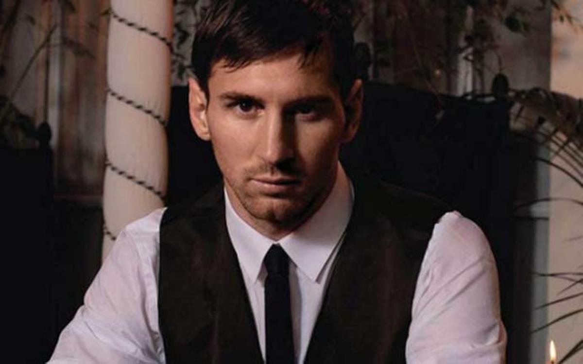 Una de las fotografías de Messi vestido por Dolce & Gabbana