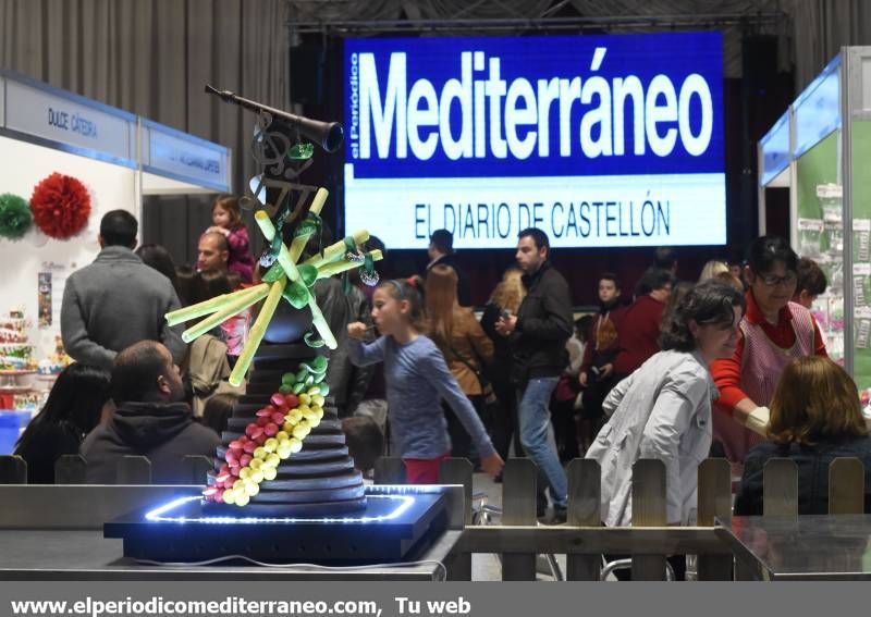 GALERÍA DE FOTOS -- Los castellonenses disfrutan del chocolate y la panadería artesana en Chococas