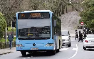 Verea reclama a Raxoi "máxima axilidade" para poñer en marcha o novo transporte urbano de Santiago