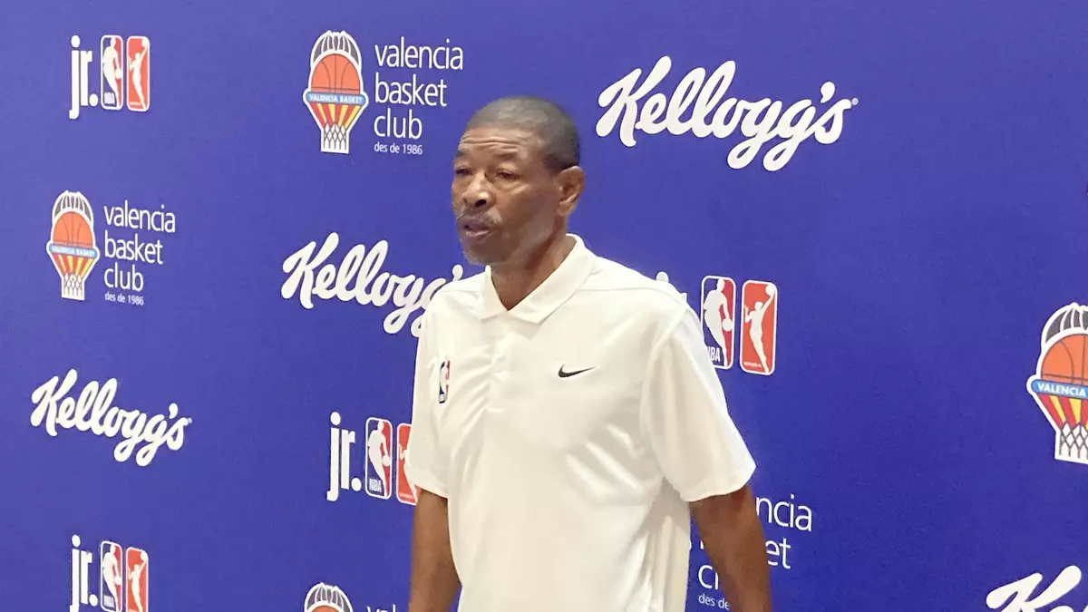 Muggsy Bogues ve posible un partido de la NBA en el Roig Arena