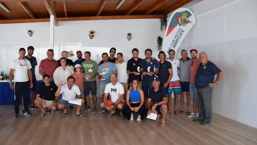 Los hermanos Gustavo y Rafael del Castillo ganan la Copa de Canarias de Snipe