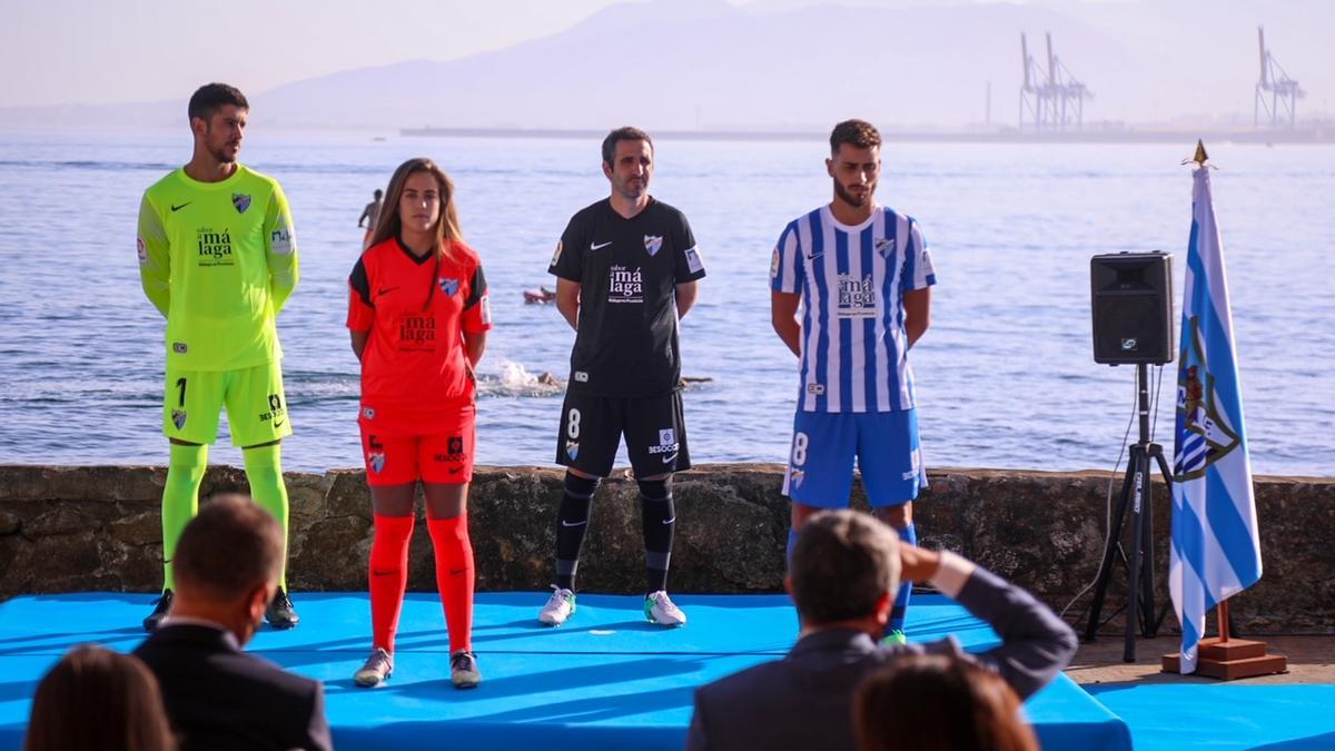 El Málaga CF presenta sus nuevas camisetas