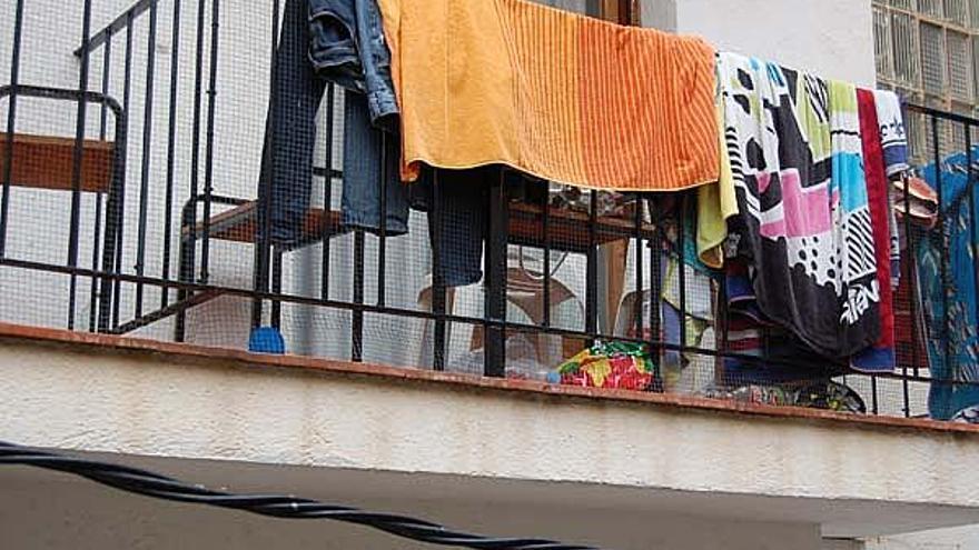 Uns veïns de Lloret denuncien el soroll i les bretolades dels clients d&#039;un hotel