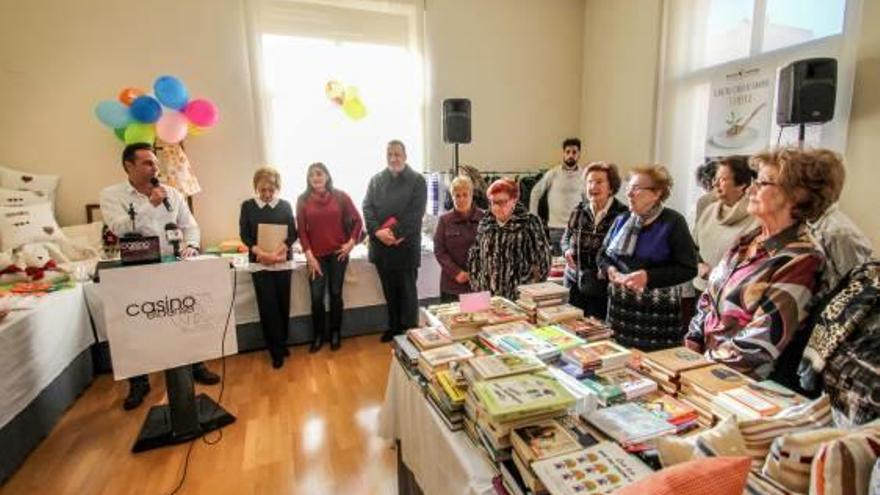 Inauguración del rastrillo solidario.