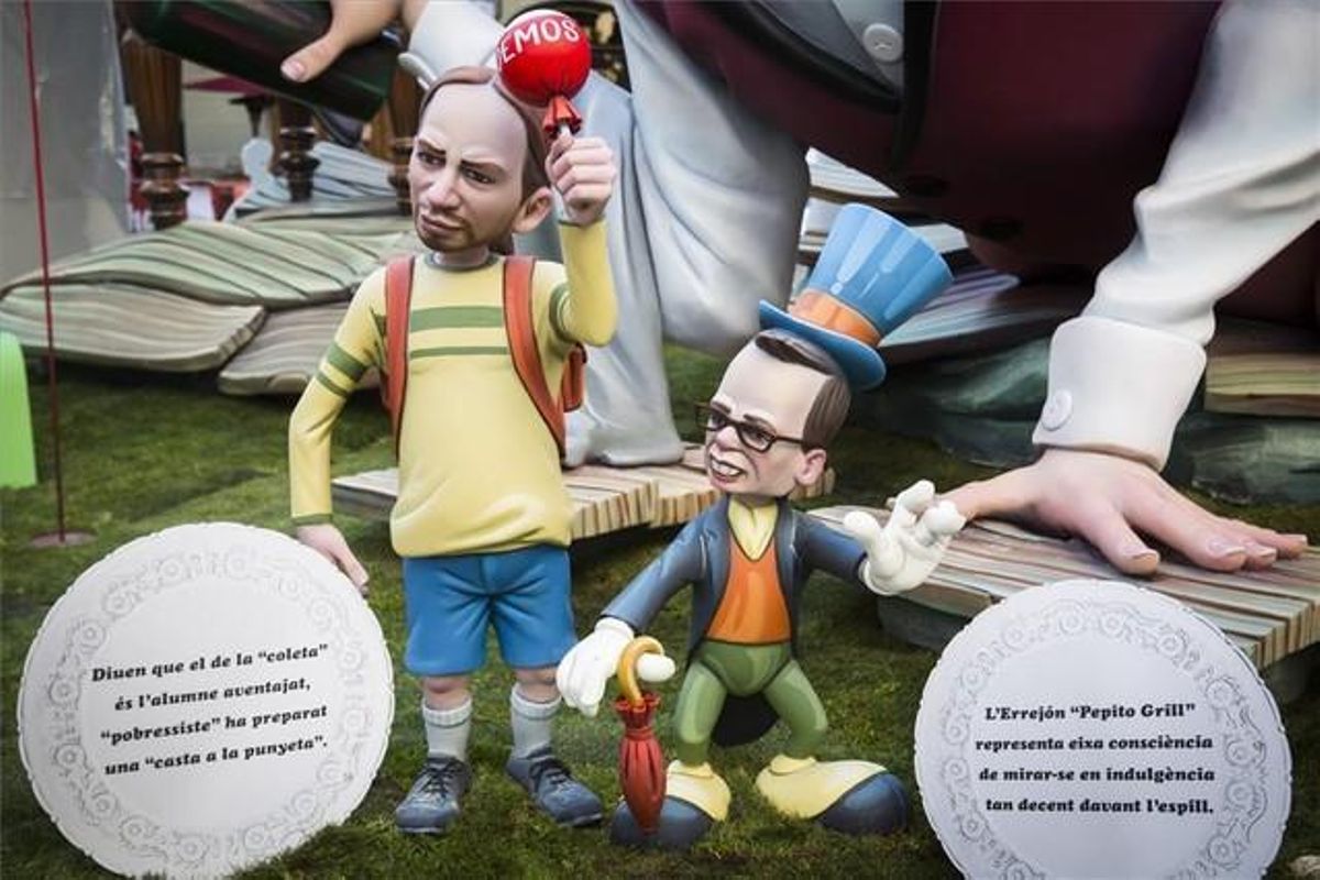 La figura del líder de Podem, Pablo Iglesias, i el seu número dos, Iñigo Errejón a les falles.