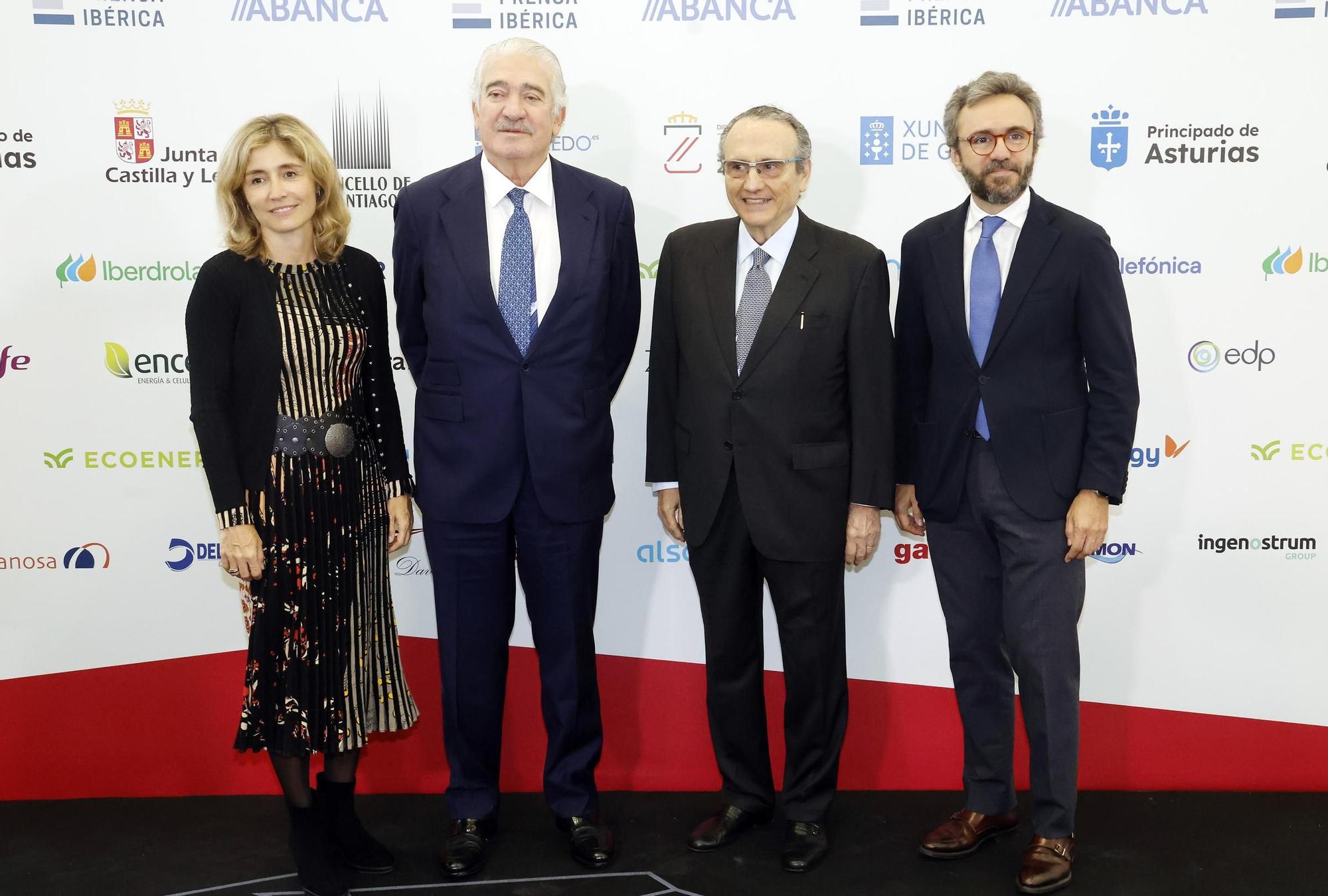 El poder político y empresarial se cita en Santiago