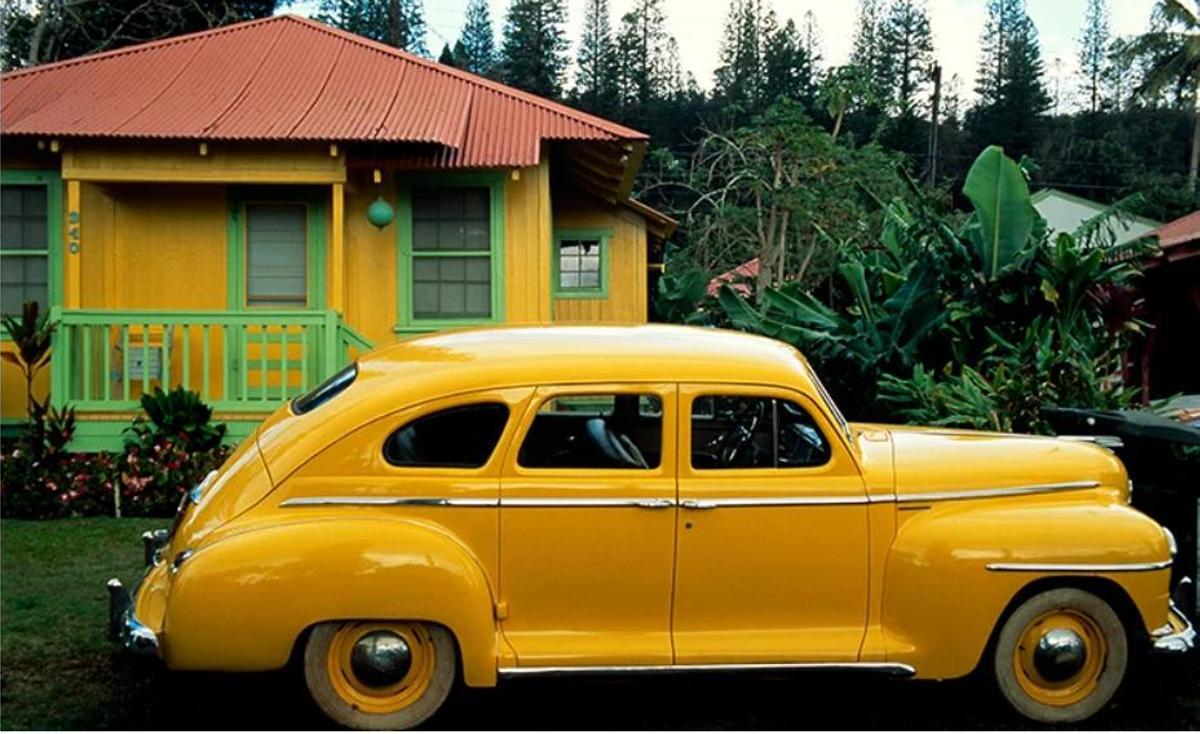 Fotografía de un Plymouth amarillo