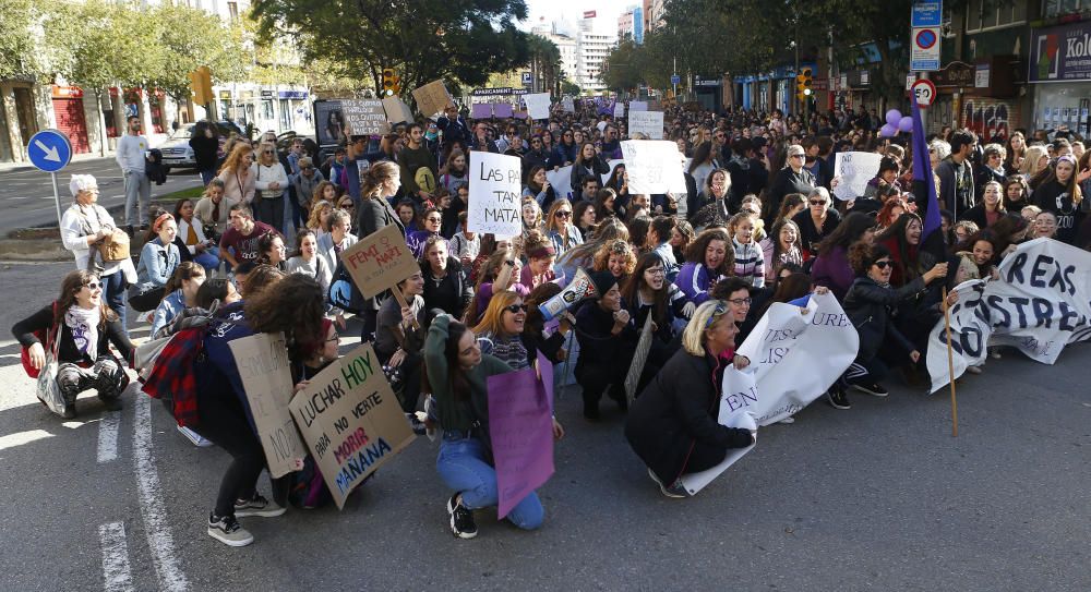 Gewalt gegen Frauen: große Demo auf Mallorca