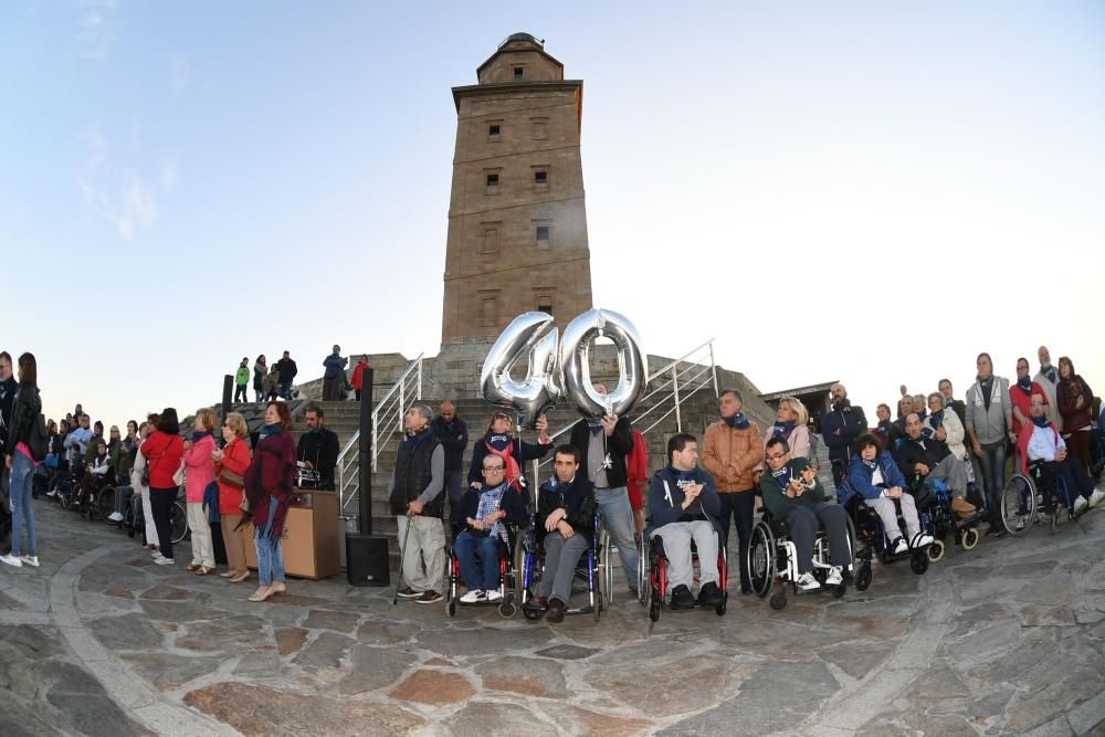 Aspace ''abraza'' la Torre en su 40 aniversario